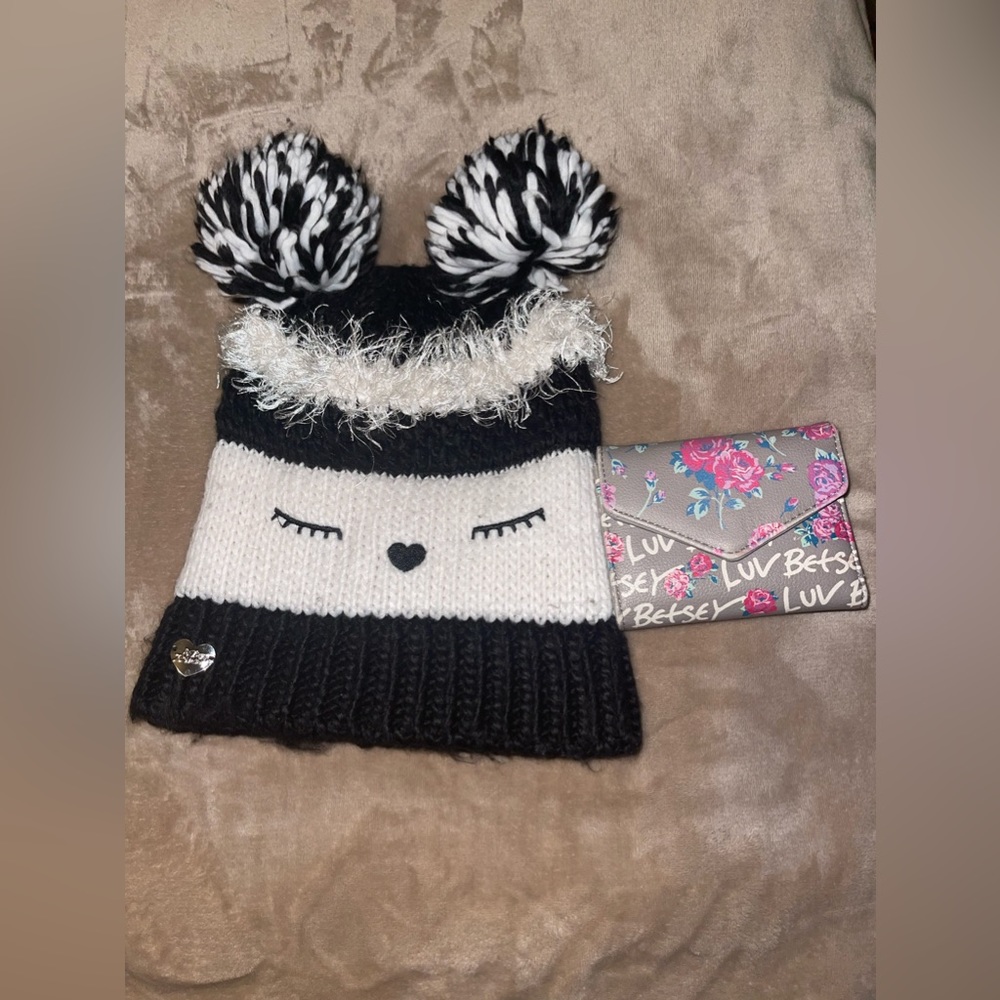 Betsey Johnson new without tags Pom Pom beanie and wallet